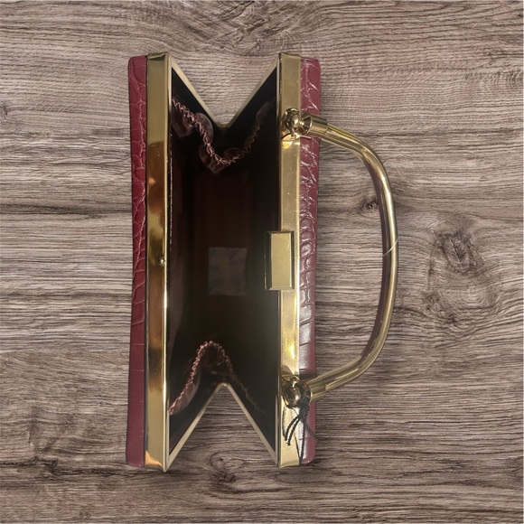 Purse - Picture 2 of 2